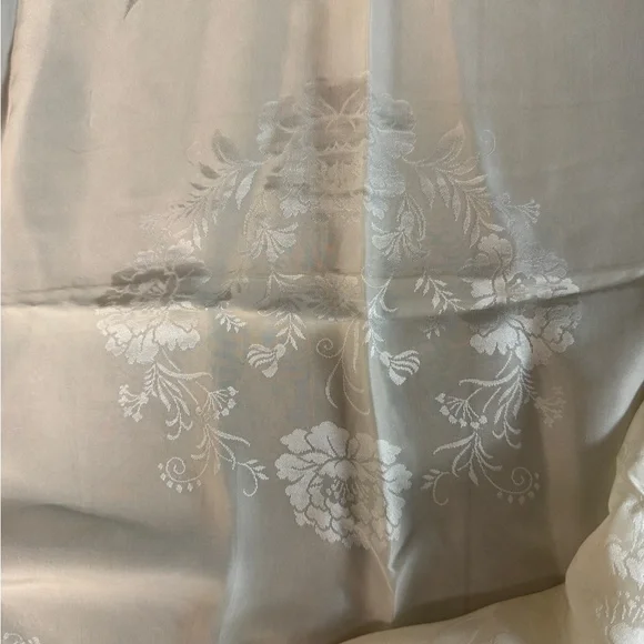 Vintage Silk Cream Scarf - Picture 4 of 4